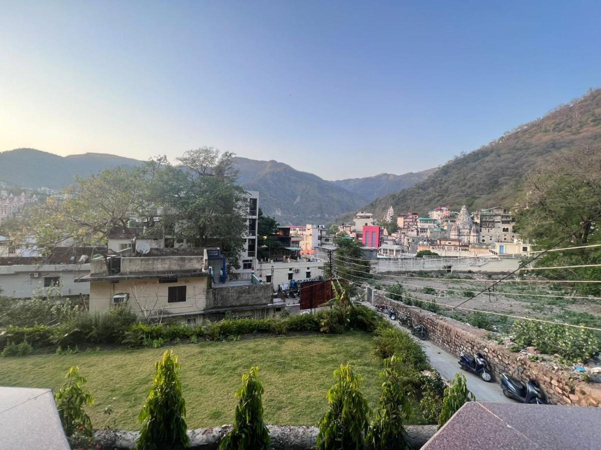 Hotel Manikut Rishikesh Exterior photo